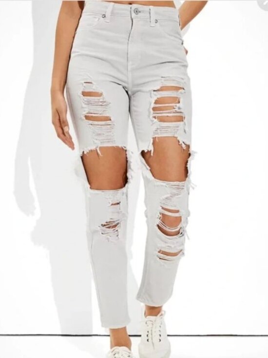 American Eagle Outfitters Denim - NEW American Eagle High Rise Mom Jeans Ripped Distressed Gray 6 Short